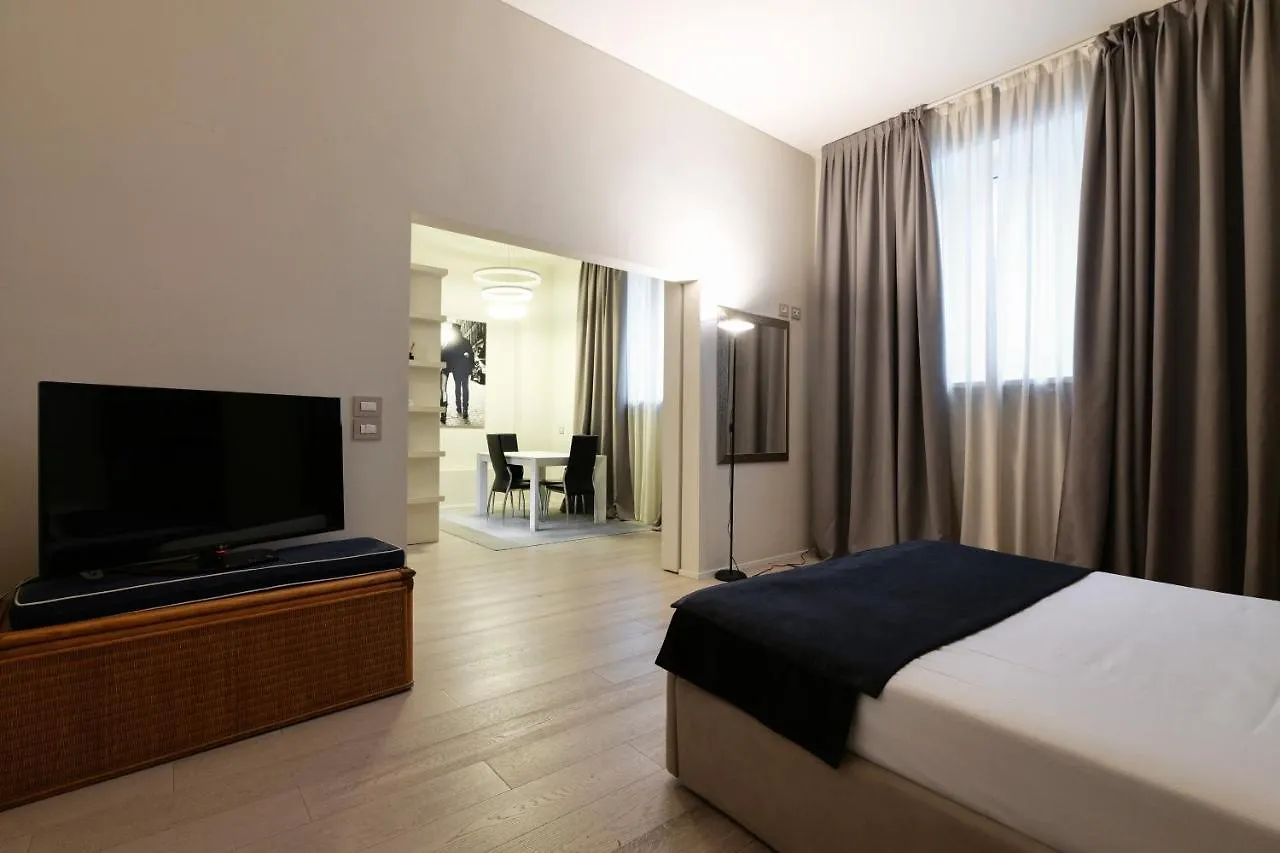 La Chambre Milano Guest House Milan