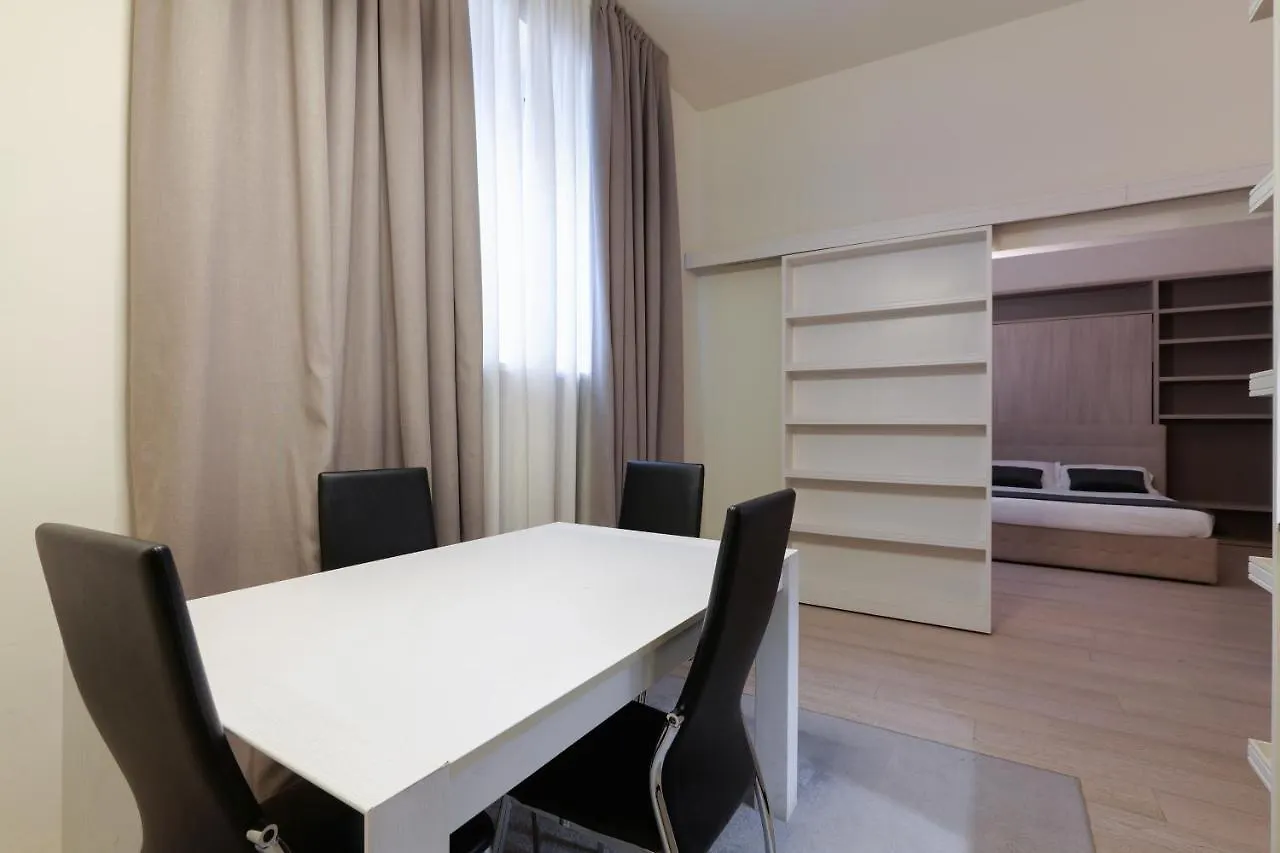 La Chambre Milano Guest House 3*, Milan